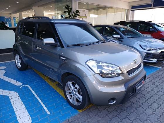 KIA SOUL 1.6 EX 16V FLEX 4P MANUAL KIA SOUL 1.6 EX 16V FLEX 4P MANUAL